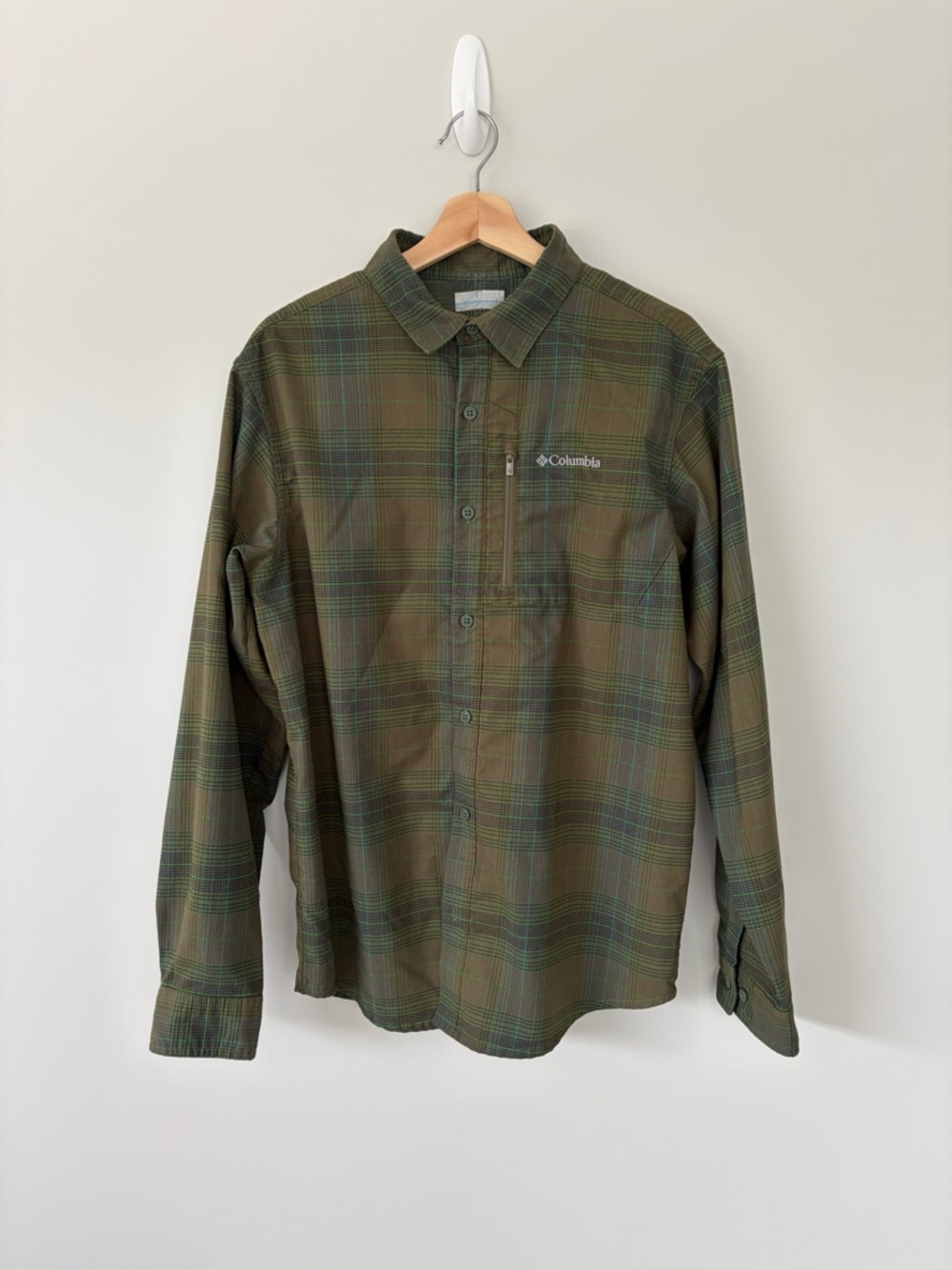 Columbia Men’s Plaid Button-Up Shirt
